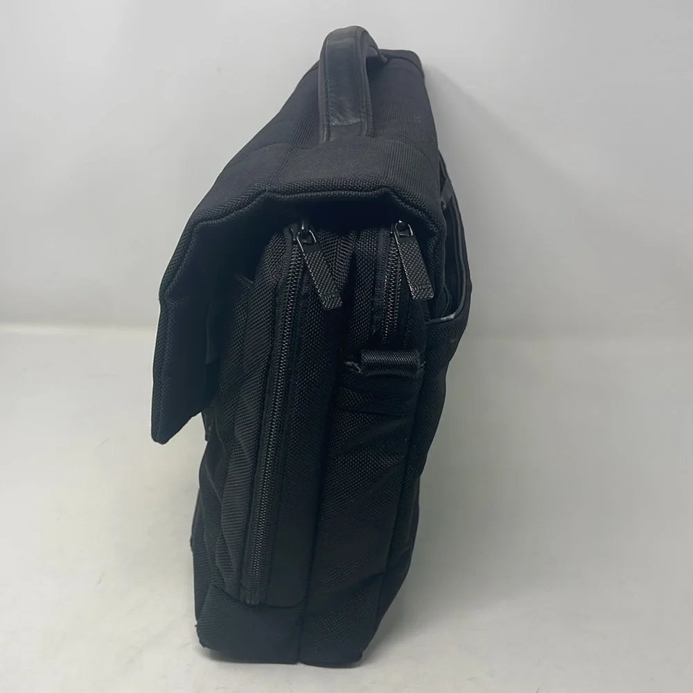 Tumi T-Tech Network Laptop Bag🖤